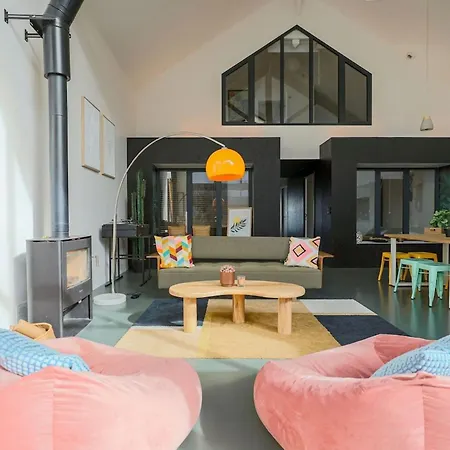 Hébergement de vacances Loft Atypique - Piscine - 9p -tlse *