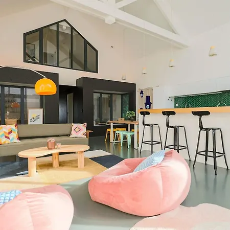 Holiday home Loft Atypique - Piscine - 9p -tlse