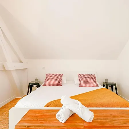 Loft Atypique - Piscine - 9p -tlse Holiday home *